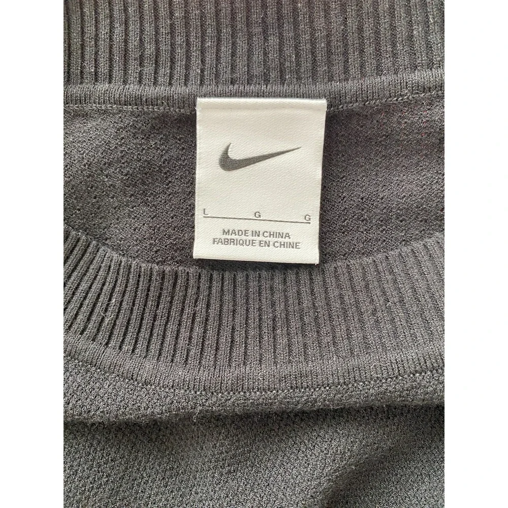 Nike Men's L Black Stretchy Rayon Blend Long Sleeve Crew Neck Pullover Sweater